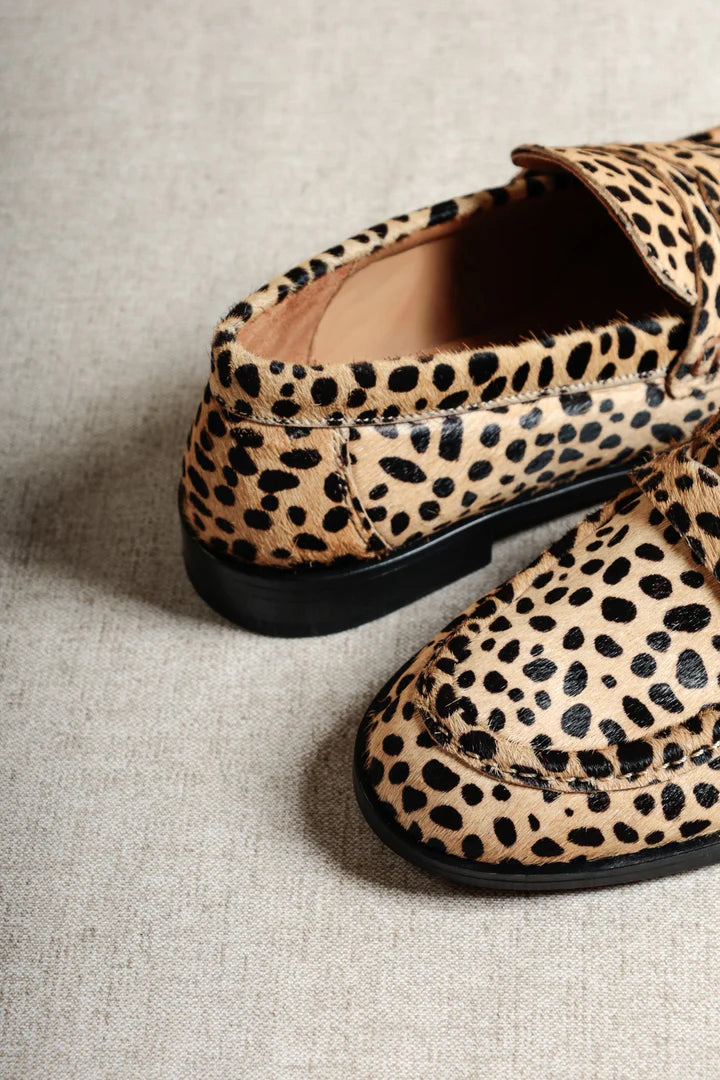 EMILIA CHEETAH – Mocasines planos de piel suave